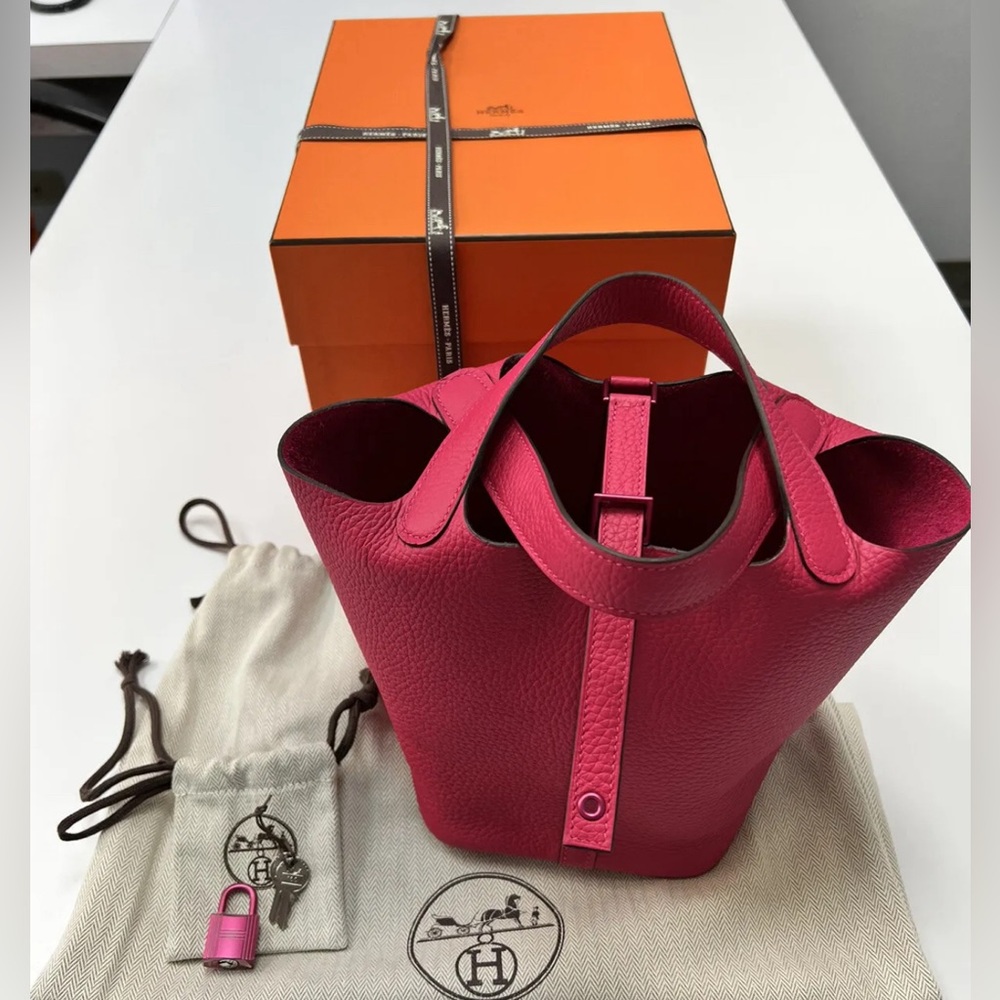 NEW Hermes Monochrome Picotin 18 Rose Mexico Clemence Pink Hardware.